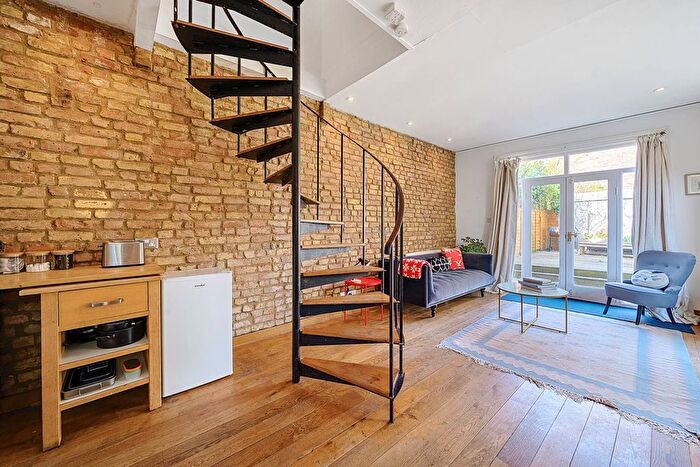 2 Bedroom End Of Terrace House To Rent In Woodhurst Road, Poet's Corner, London, W3