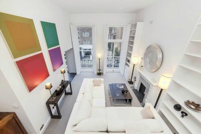 2 Bedroom Flat To Rent In Nevern Square, Earl's Court, London, SW5