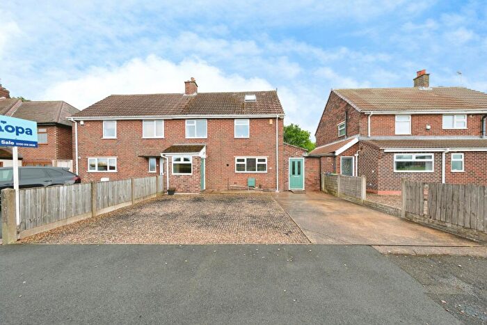 5 Bedroom Semi Detached House For Sale In Peel Street, Sutton-in-ashfield, NG17