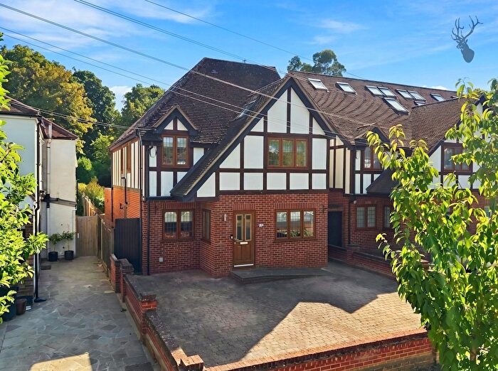 5 Bedroom Detached House For Sale In Morgan Crescent, Theydon Bois, CM16
