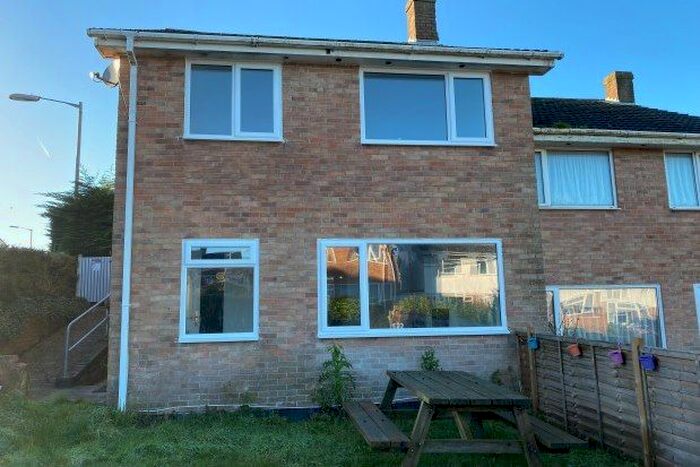 3 Bedroom End Of Terrace House To Rent In Elizabeth Close, Bodmin PL31