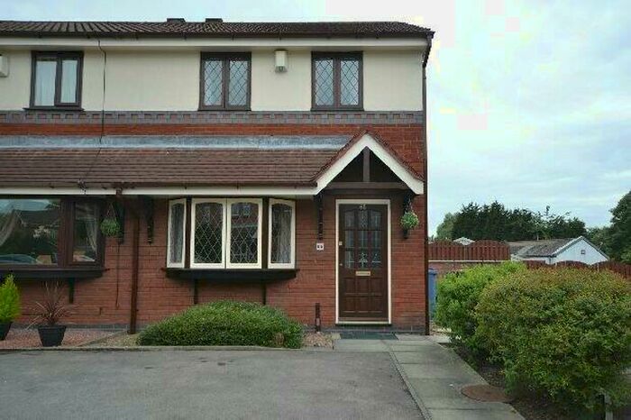 2 Bedroom End Of Terrace House To Rent In Waterslea, Eccles, Manchester, M30