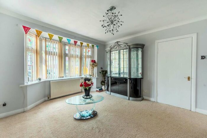 5 Bedroom Semi-Detached House To Rent In Tintern Way, West Harrow, Harrow, HA2