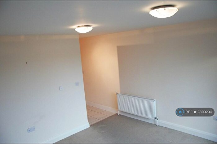 2 Bedroom Flat To Rent In William Foster Lane, Welling, DA16