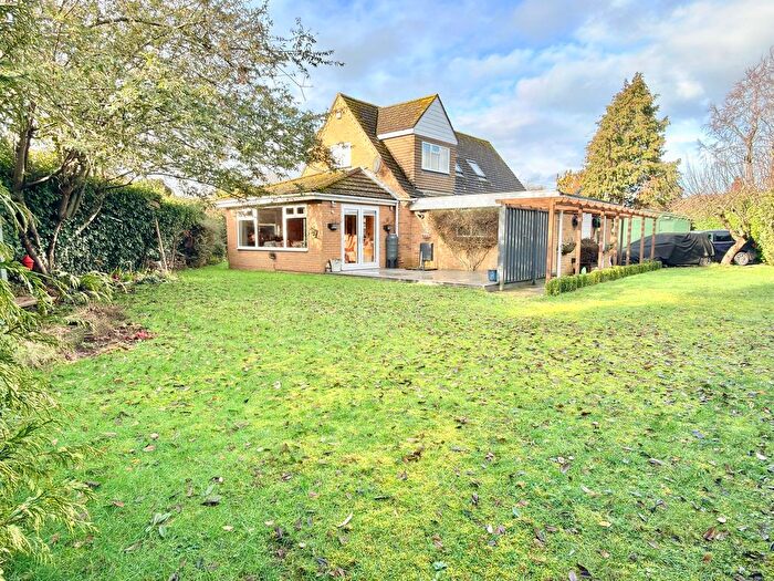 3 Bedroom Detached House For Sale In Main Road, Bredon, Tewkesbury, GL20 - Photo 3