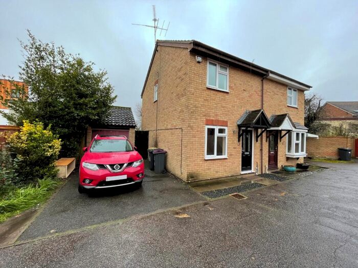 2 Bedroom Semi-Detached House To Rent In Barnwell Drive, Hockley, SS5