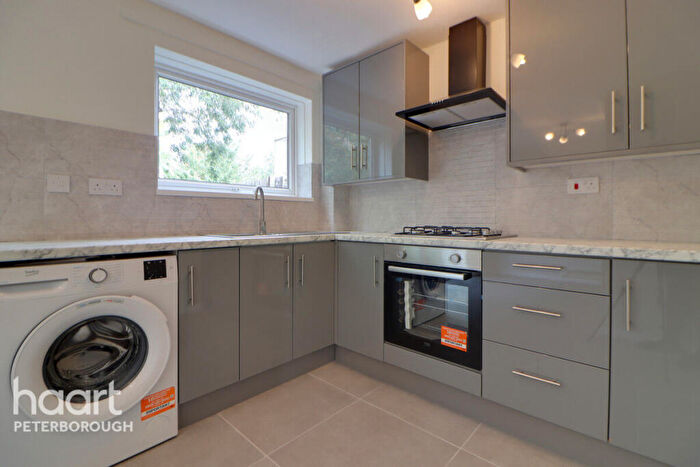 3 Bedroom End Of Terrace House To Rent In Holdfield, Peterborough, PE3
