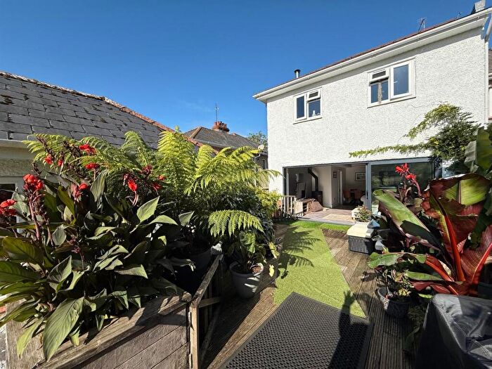 4 Bedroom Semi-Detached House For Sale In Pardys Hill, Corfe Mullen, Wimborne, BH21