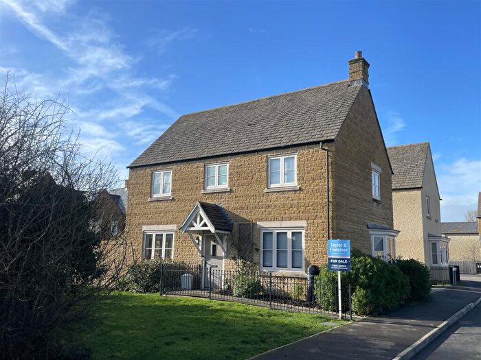 4 Bedroom Detached House For Sale In Skylark Road, Bourton-On-The-Water, Cheltenham, GL54