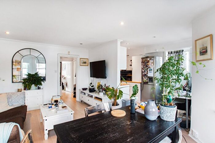 1 Bedroom Flat To Rent In Ladbroke Grove, Ladbroke Grove, W10