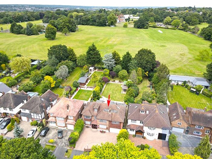 6 Bedroom Detached House For Sale In Lee Grove, Chigwell, IG7