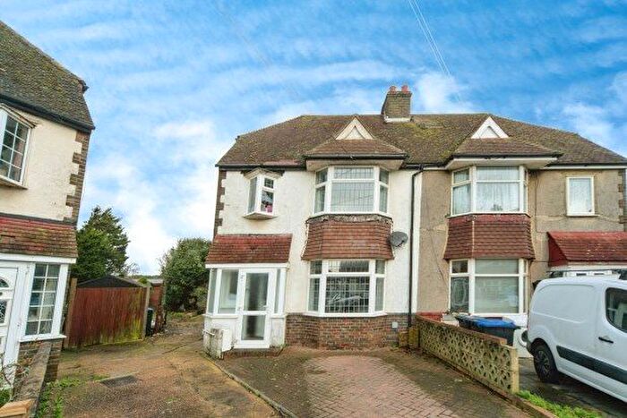 3 Bedroom Property To Rent In Eastbrook Way, Brighton, BN41