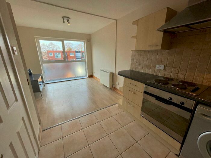 1 Bedroom Flat To Rent In Slade Lane, Manchester, M19