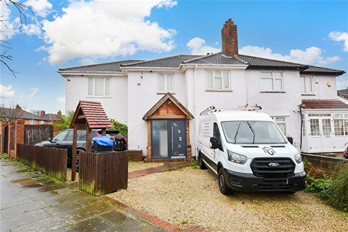 4 Bedroom Semi Detached House For Sale In Hall Road, Chadwell Heath, Romford, Essex, RM6