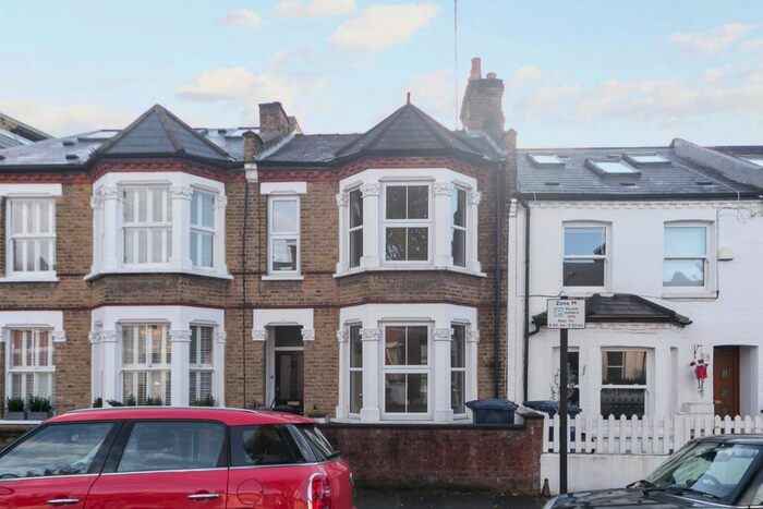 3 Bedroom Property To Rent In Seymour Road, London, W4