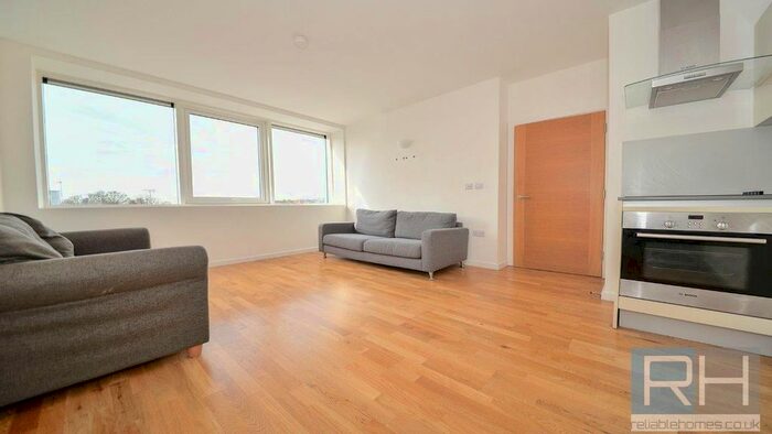 1 Bedroom Flat To Rent In Holloway Road, Archway, London, N19