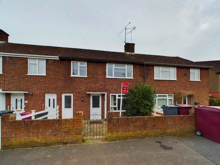3 Bedroom Terraced House To Rent In Brockley Close, Reading, RG30