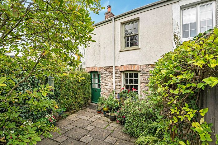 2 Bedroom Cottage For Sale In South Street, Grampound Road, TR2