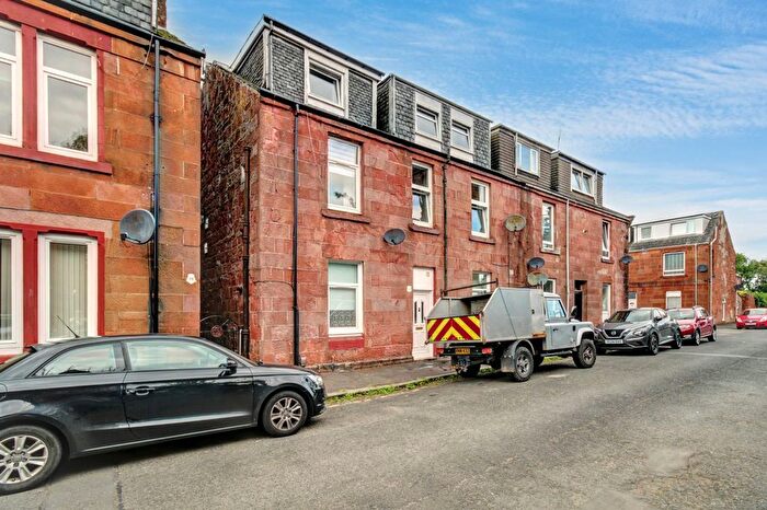 3 Bedroom Maisonette For Sale In Alexander Street, Renton, G82