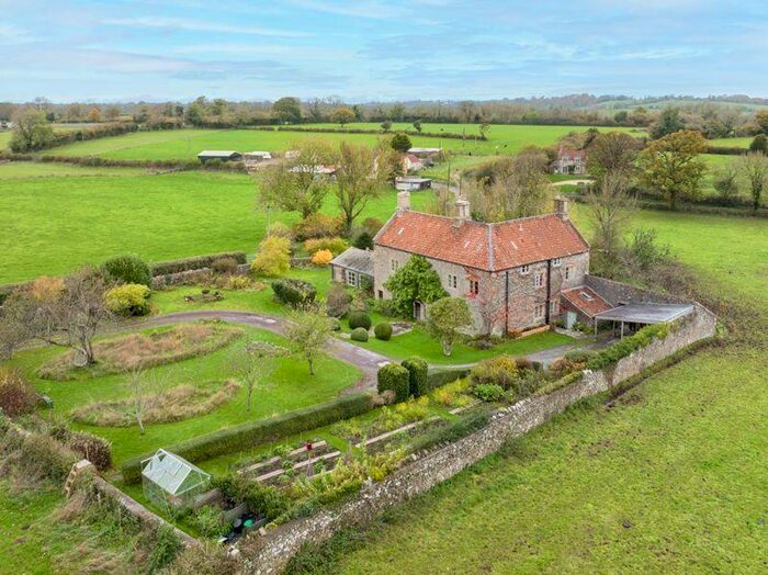 6 Bedroom Farm House For Sale In Period Farmhouse, Large Garden, Outbuildings, BA3