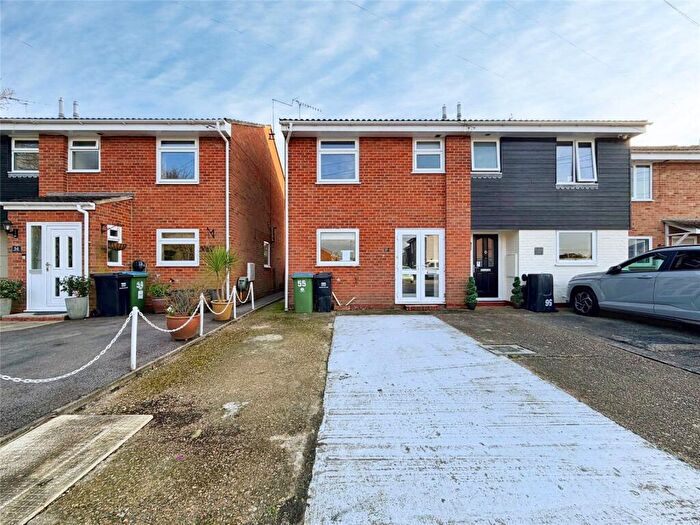 3 Bedroom Semi Detached House For Sale In Stoneage Close, Bognor Regis, West Sussex, PO22