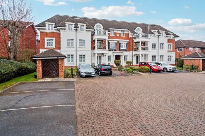 2 Bedroom Flat To Rent In Green Lane, Northwood, HA6