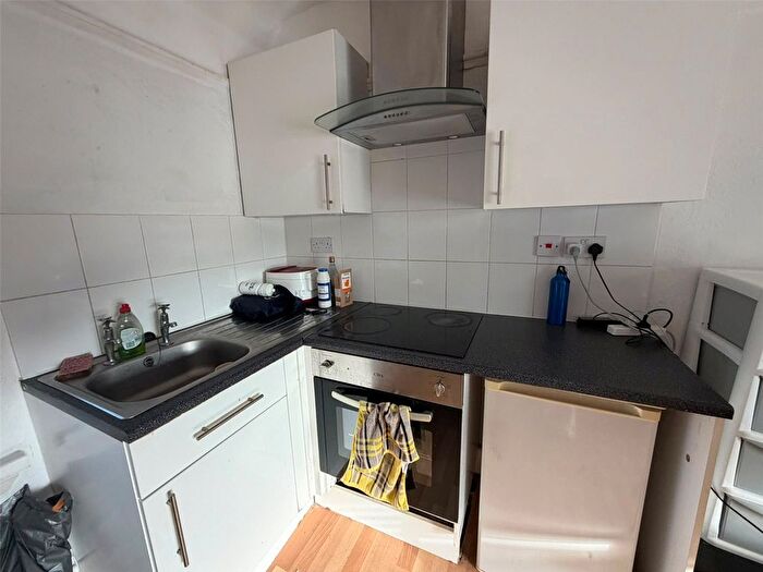 Studio To Rent In Harborne Lane, Birmingham, B17