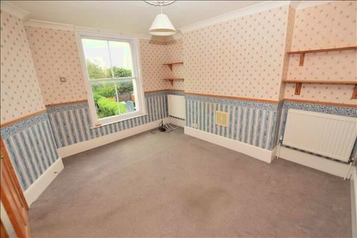 1 Bedroom Flat To Rent In Elphinstone Road, Hastings, TN34
