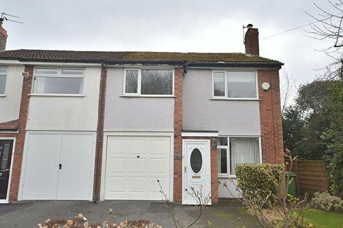 3 Bedroom Semi-Detached House To Rent In Wythenshawe Road, Sale, M33