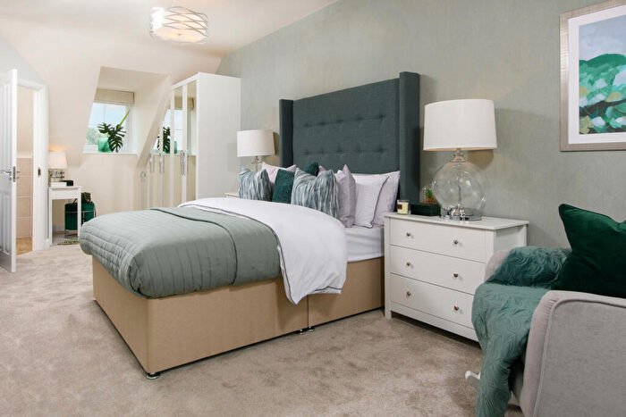 3 Bedroom End Of Terrace House For Sale In Betony Meadow, Houghton Regis, Bedfordshire, LU5