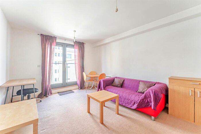 1 Bedroom Detached House To Rent In Centro Charles Street Bristol, BS1