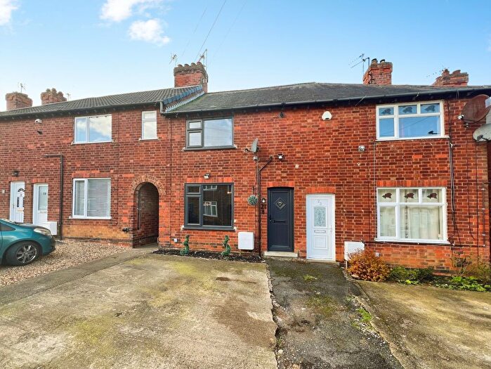 2 Bedroom Terraced House For Sale In Kingston Avenue, Grantham, Grantham, NG31