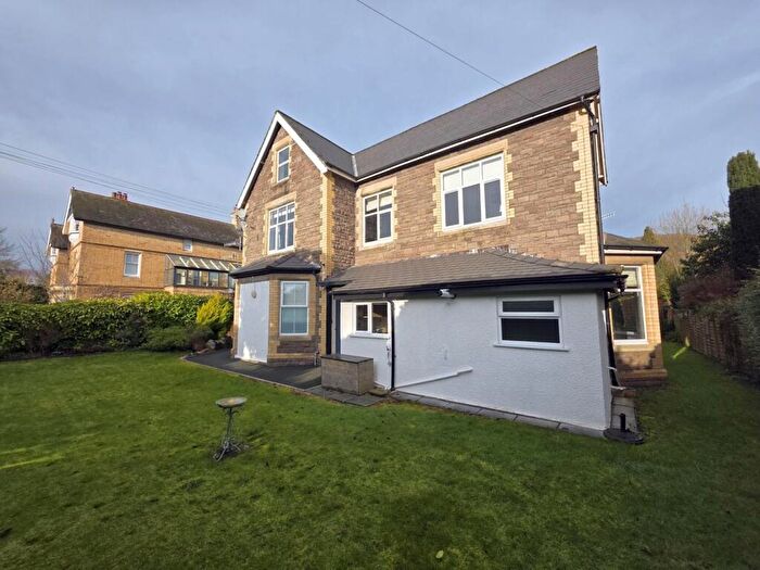 1 Bedroom Apartment For Sale In Avenue Road, Abergavenny, NP7