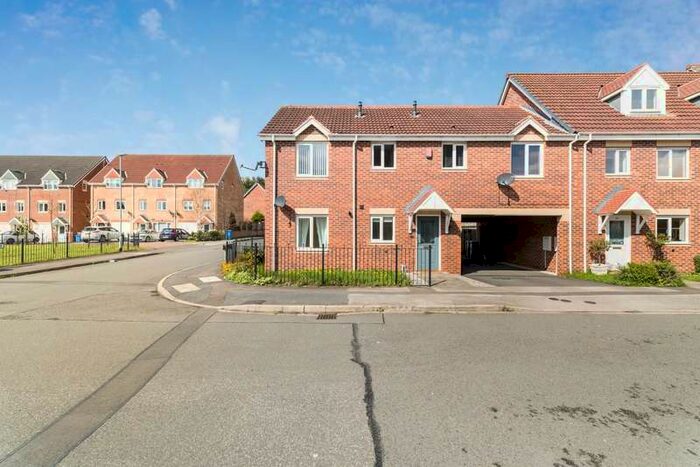 2 Bedroom Apartment To Rent In Scholars Way, Berry Hill, NG18