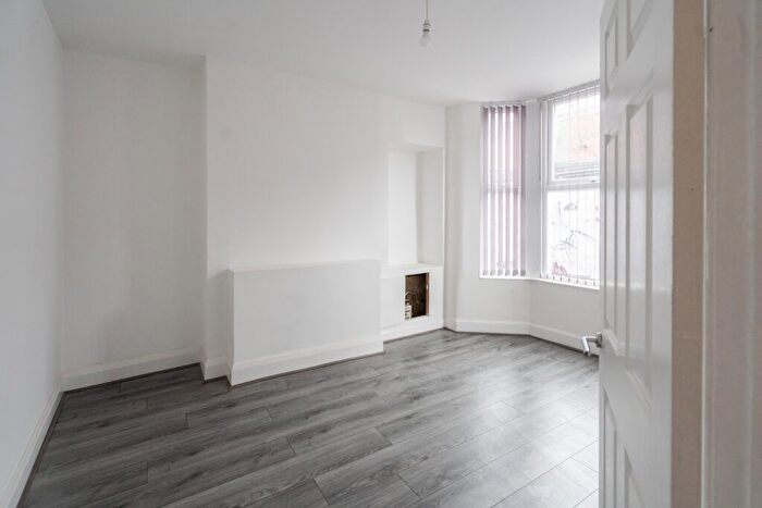 4 Bedroom Semi Detached House To Rent In Rockhouse Street, Liverpool, Merseyside, L6