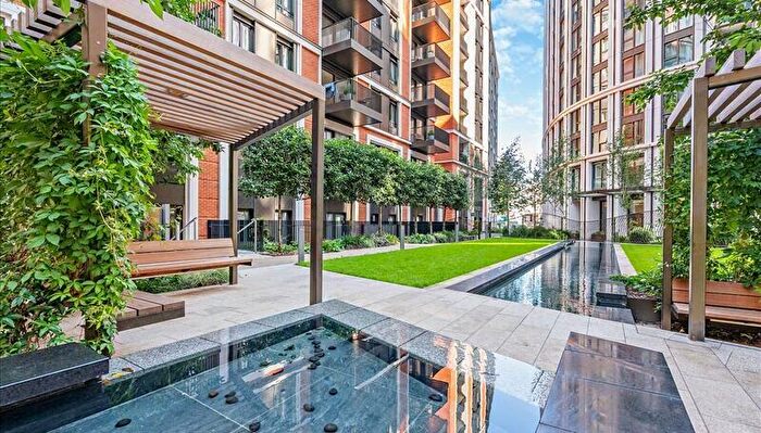 3 Bedroom Apartment To Rent In Battersea, London, SW11