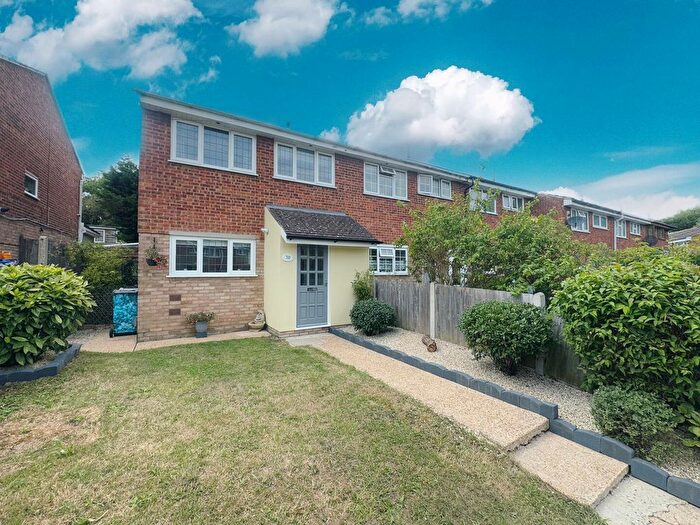 3 Bedroom End Of Terrace House For Sale In St. Margarets Avenue, Stanford-Le-Hope, SS17