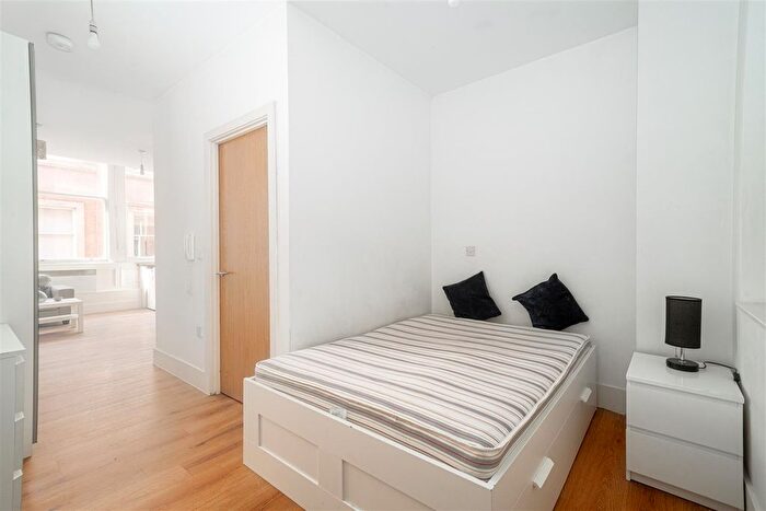 Studio To Rent In Bexley Square, Salford, M3