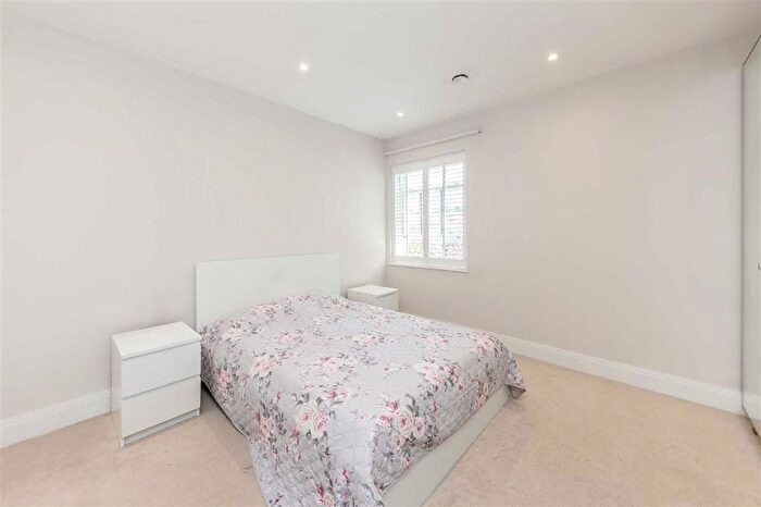 1 Bedroom Flat For Sale In Clapham Road, London, SW9