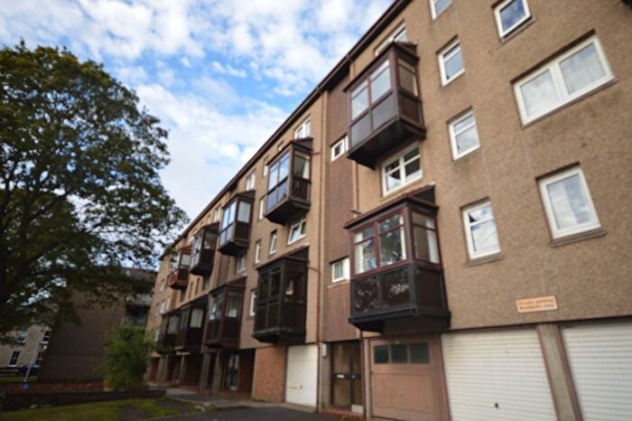 2 Bedroom Maisonette To Rent In Nicol Street, Kirkcaldy, KY1