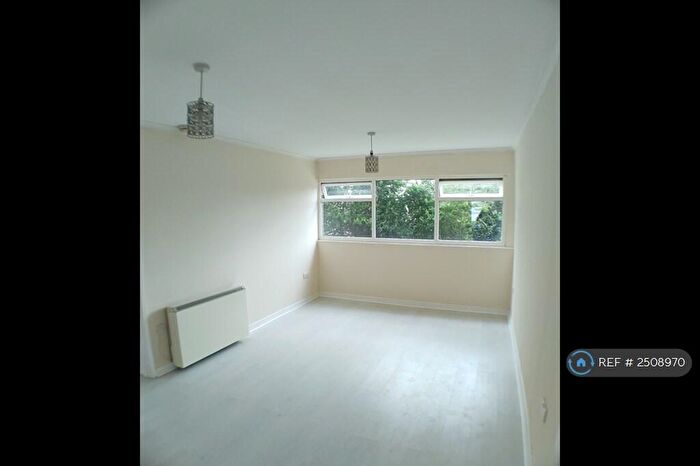 2 Bedroom Flat To Rent In Blythe Court, Birmingham, B46