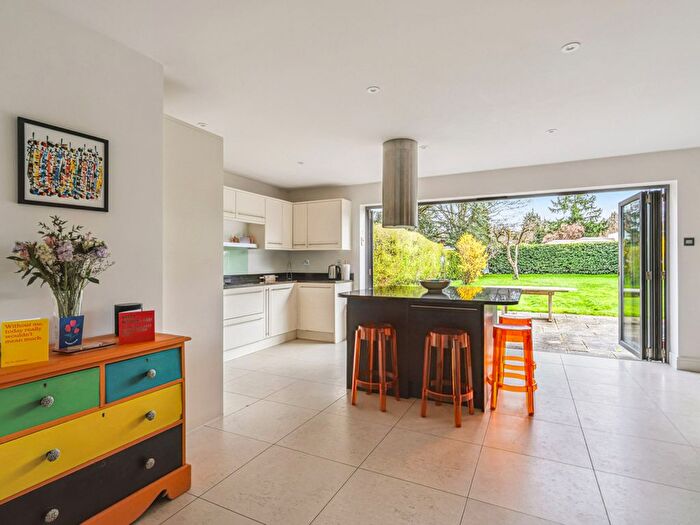 4 Bedroom Detached House For Sale In Menin Way, Farnham, GU9