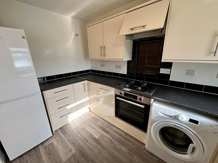 1 Bedroom Apartment To Rent In Elizabeth Close, Bracknell, RG12