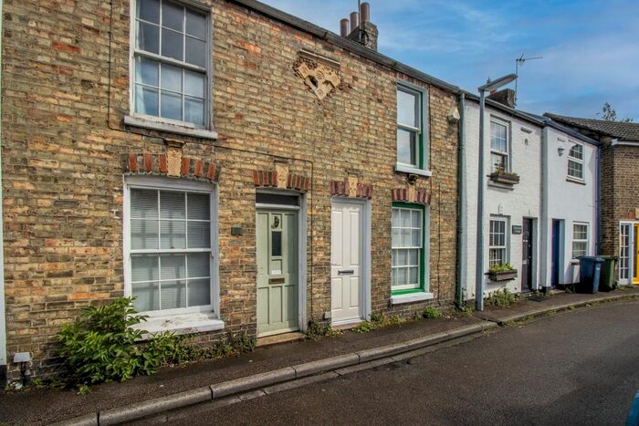2 Bedroom Terraced House To Rent In Springfield Road, Cambridge, CB4