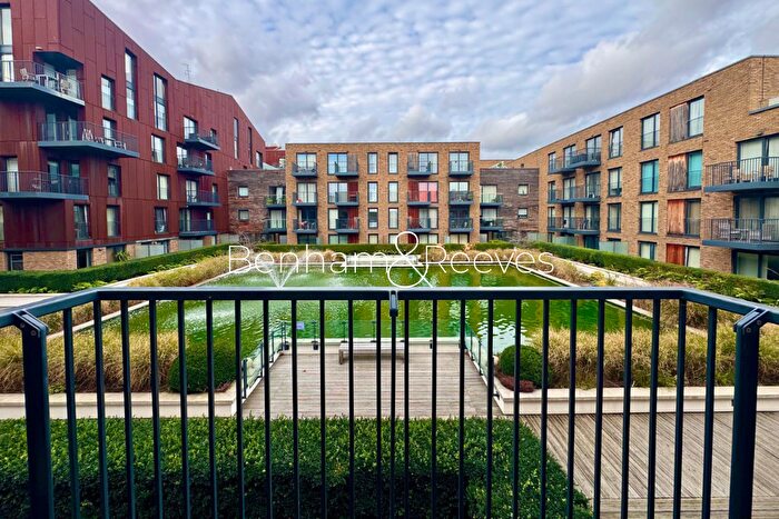 3 Bedroom Apartment To Rent In Marine Wharf, London, SE16