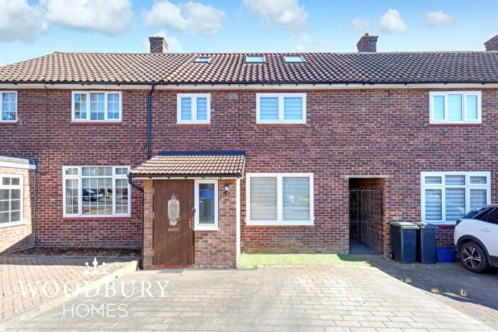 3 Bedroom Terraced House For Sale In Mowbrey Gardens, Loughton, IG10