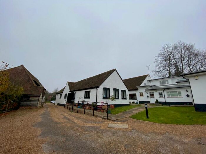 2 Bedroom Mews To Rent In Kingsbury Mews, St. Albans, AL3