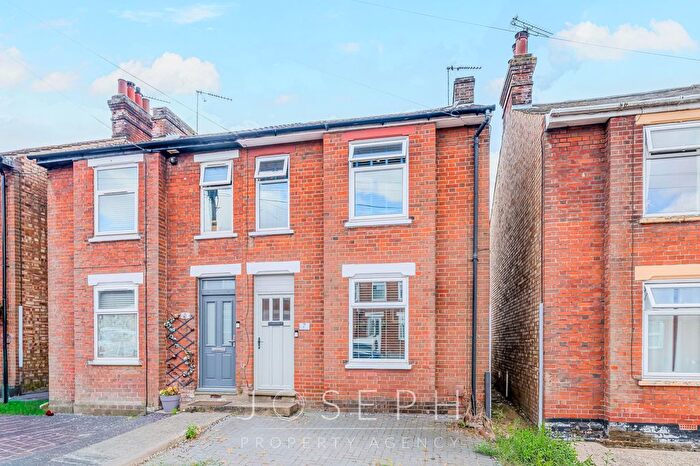2 Bedroom Semi Detached House For Sale In Henniker Road, Ipswich, IP1