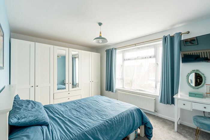 3 Bedroom Bungalow For Sale In Combe Avenue, Portishead, BS20