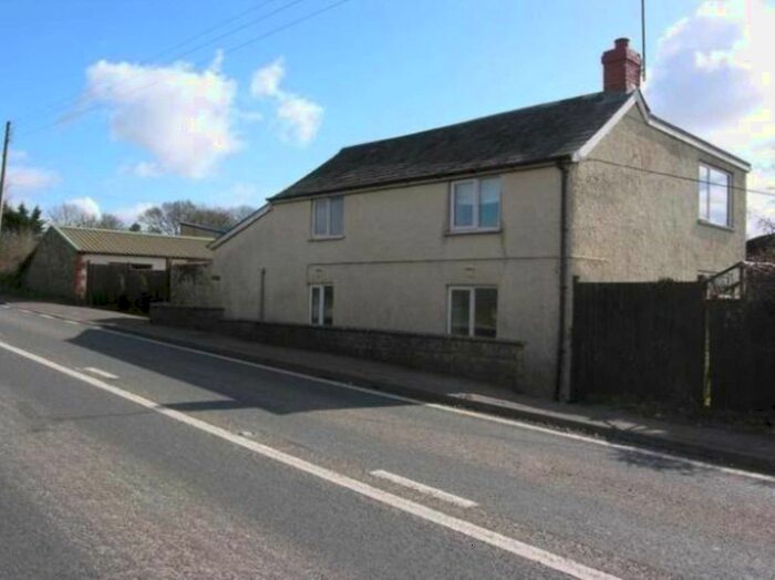 3 Bedroom Semi-Detached House For Sale In West View, Hornsbury Hill, TA20